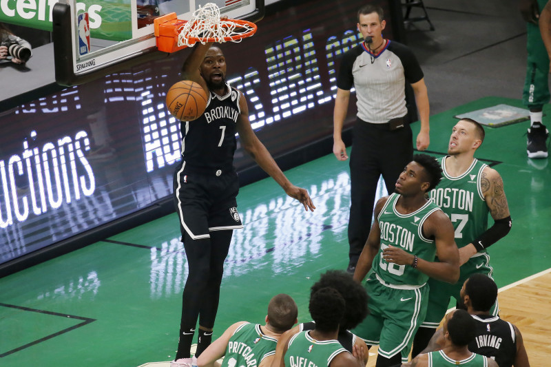 NBA季后赛首轮，爱德华兹绝杀助森林狼晋级